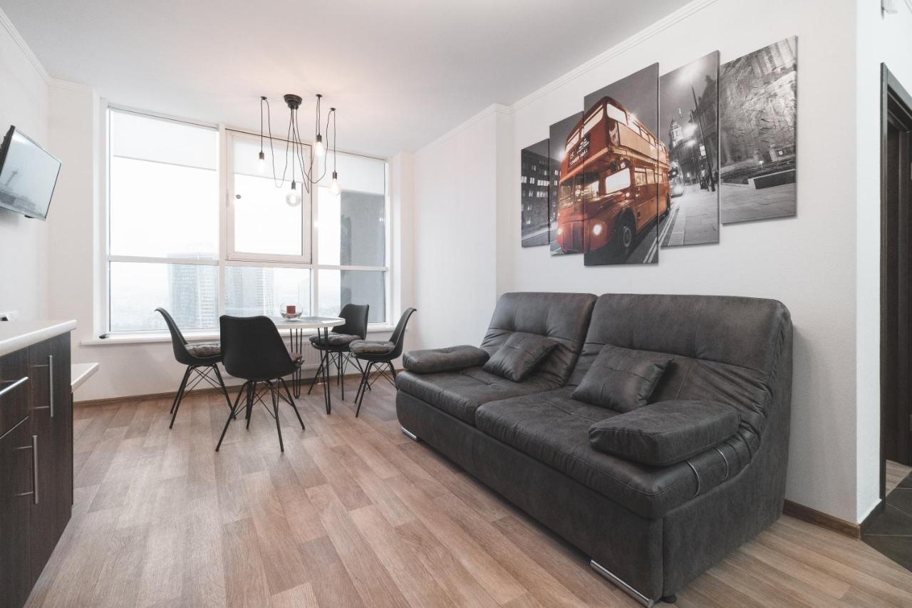 In The Sky Apartment Kiev Dış mekan fotoğraf